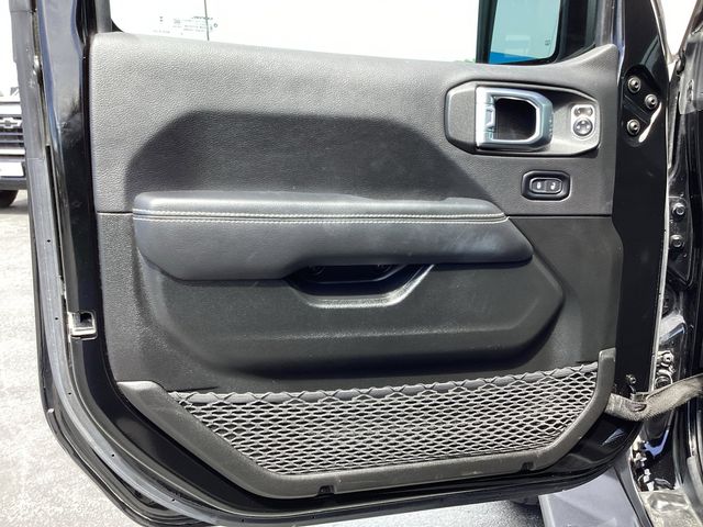 Used Car 2023 Jeep Gladiator  Overland For Sale Under $35,000 In San Antonio, Texas