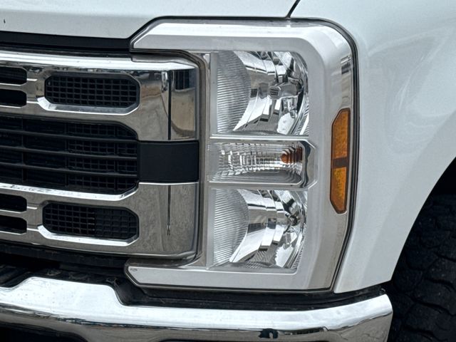Used 2024 White Ford XLT image 4