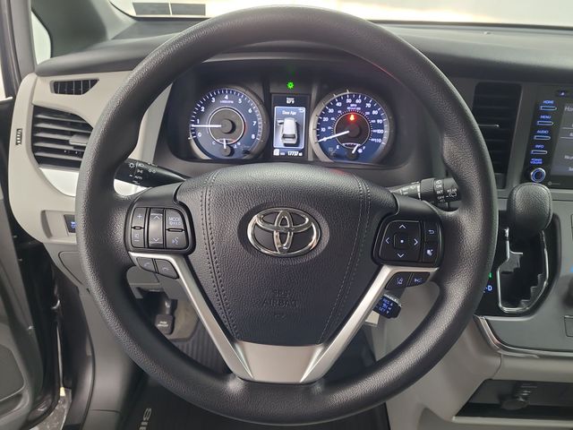 2018 – Toyota – Sienna