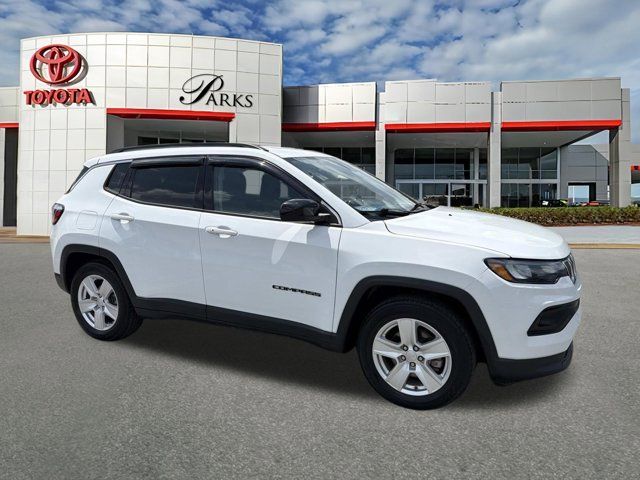 2022 Jeep Compass Latitude's photo