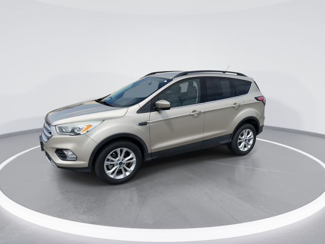 Used 2018 Gold Ford SEL image 3
