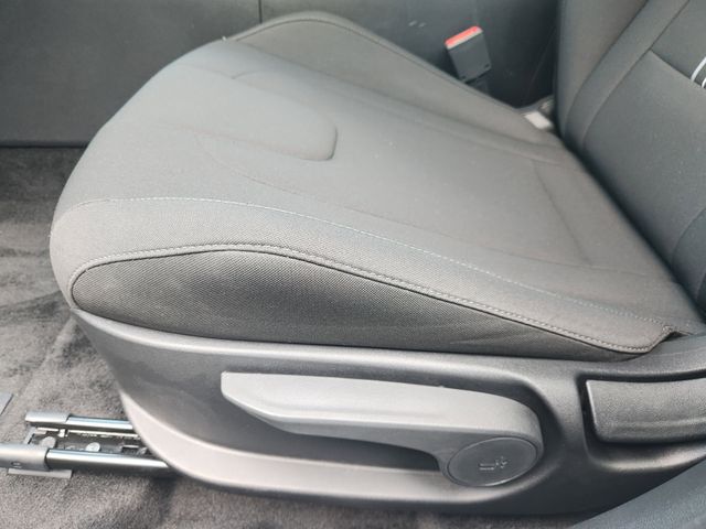 Used 2025 Hyundai Elantra Hybrid Sedan