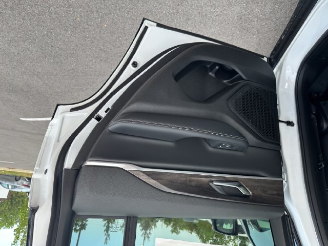 New 2027 White Jeep Altitude image 20