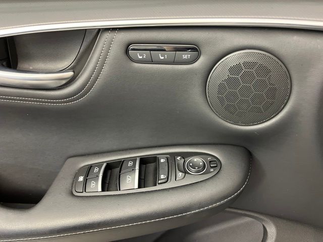 Certified Used 2025 Blue INFINITI LUXE image 28