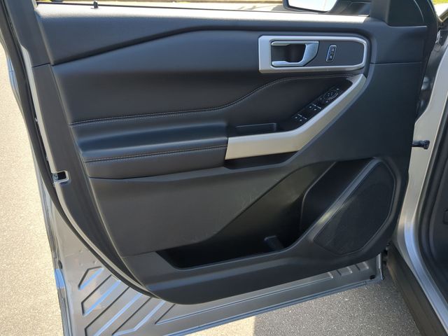 Used 2022 Silver Ford XLT image 19