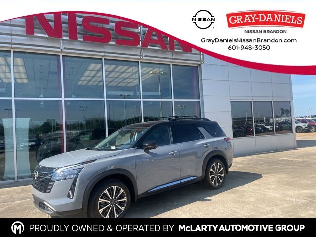 2026 Nissan Pathfinder Platinum 4WD's photo