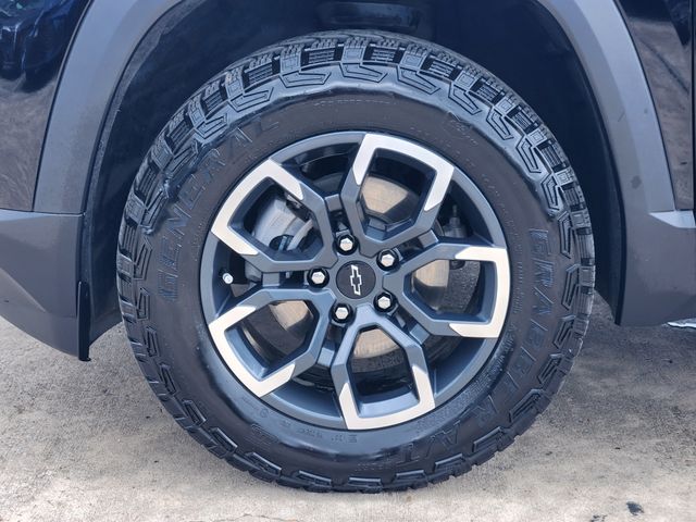 2025 Chevrolet Equinox ACTIV Black at DeMontrond Gulf Freeway