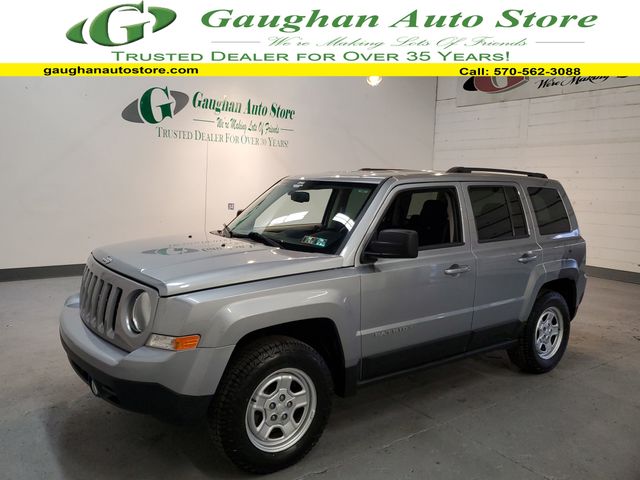 Billet Silver Metallic Clearcoat 2014 Jeep Patriot SUV / Crossover Four-Wheel Drive 5-Speed Manual