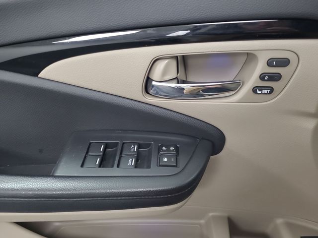 2016 – Honda – Pilot