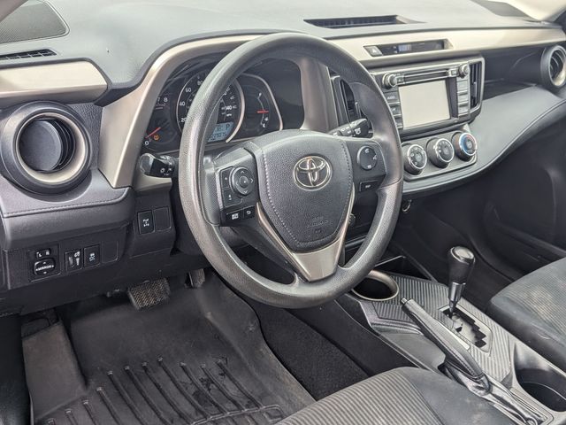 2015 Toyota RAV4 - Image 11