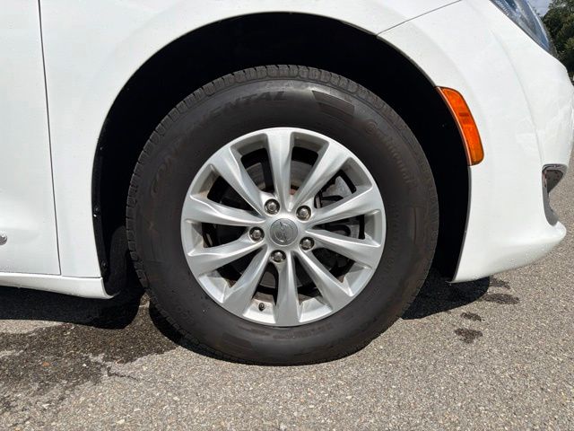 2019 Chrysler Pacifica Touring L White at Bob Ruth Ford