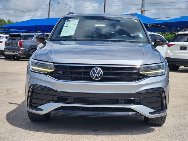 Pyrite Silver Metallic 2023 Volkswagen Tiguan SUV / Crossover Front-Wheel Drive 8-Speed Automatic
