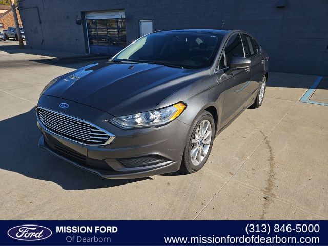 2017 Ford Fusion SE 10