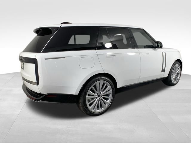 2024 Land Rover Range Rover SE 10