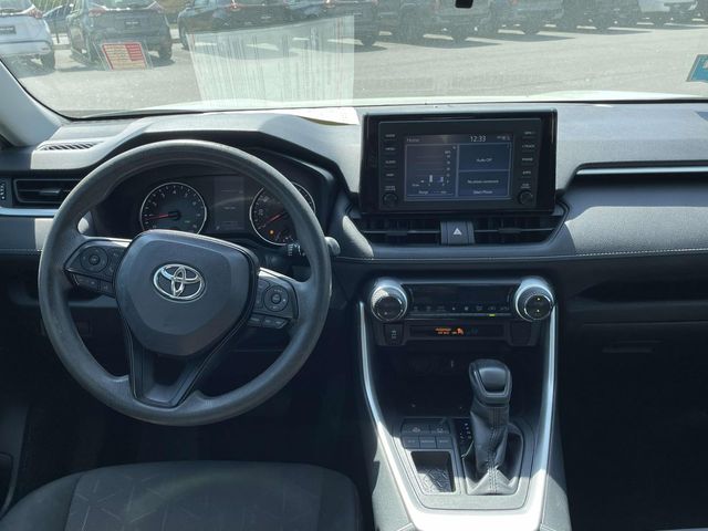 Used 2019  Toyota XLE image 12