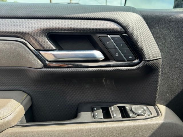 Used 2022 Blue Chevrolet ZR2 image 20