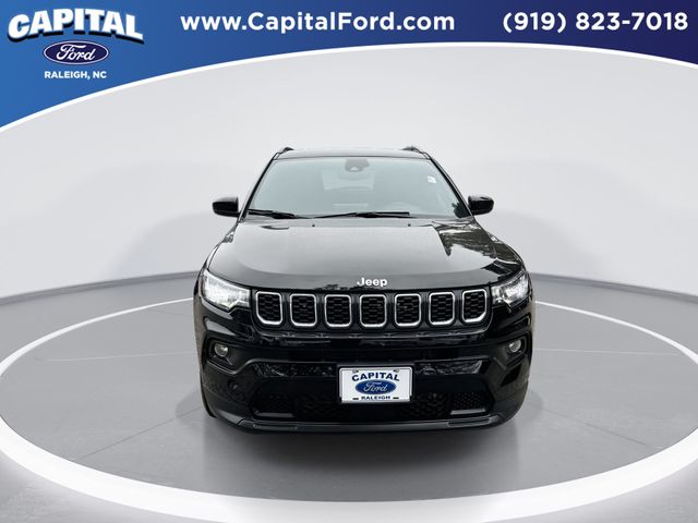 Used 2025 Black Jeep Latitude image 3