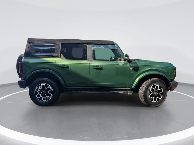 Used 2022 Green Ford Outer Banks image 2