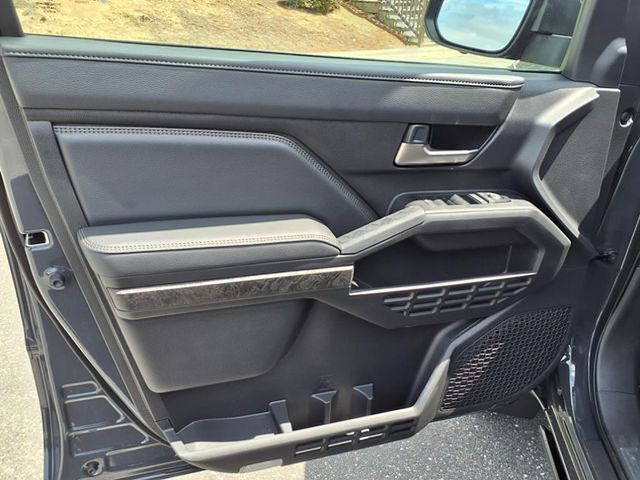 2025 Toyota Tacoma Limited Double Cab photo 4