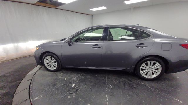 2013 – Lexus – ES