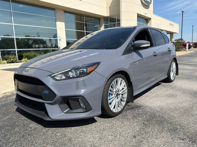 Stealth Gray 2017 Ford Focus RS Hatchback All-Wheel Drive 6-Speed Manual