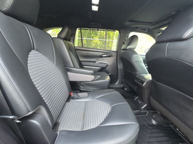 2021 Toyota Highlander XSE:44527B