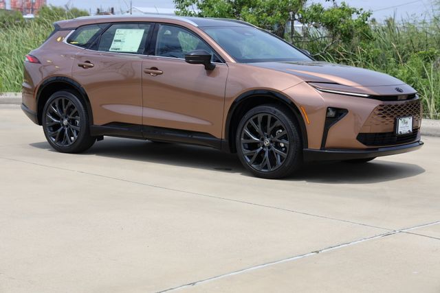 2026 Toyota Crown Signia Limited - 0
