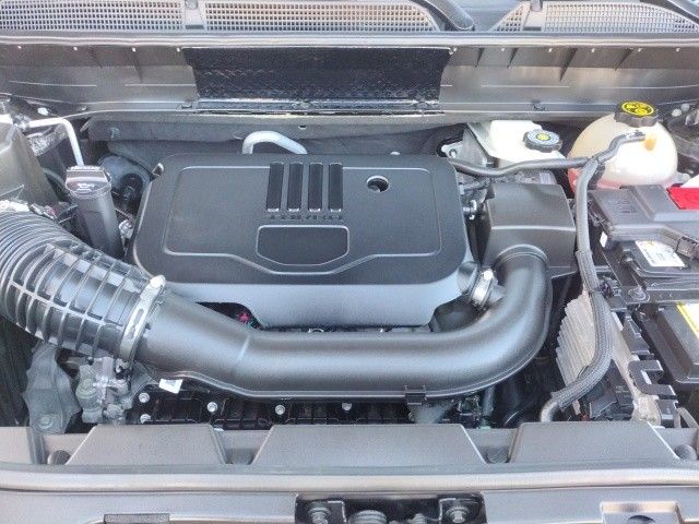 2023 GMC Acadia SLE photo