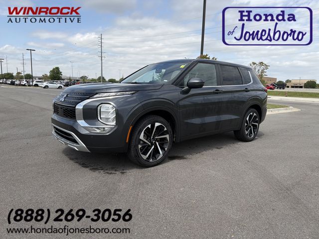 Graphite Gray 2024 Mitsubishi Outlander SE FWD SUV / Crossover Front-Wheel Drive Continuously Variable Transmission