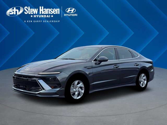 New 2026 Gray Hyundai SE image 2