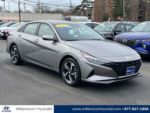 2023 Hyundai Elantra SEL FWD