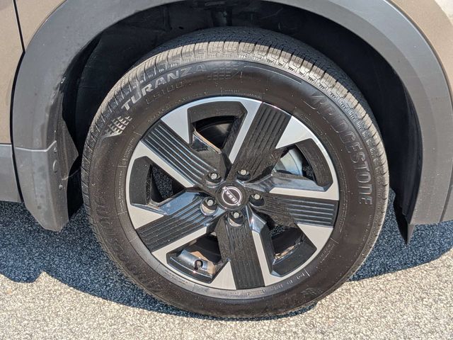 Used 2025 Nissan Kicks SUV