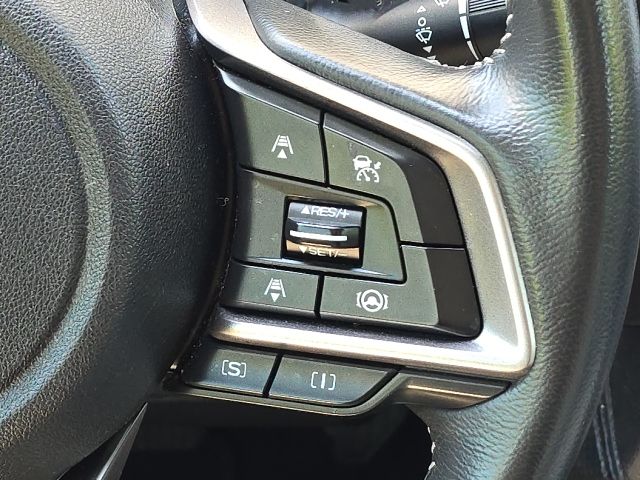 2023 Subaru Forester Premium:B02302