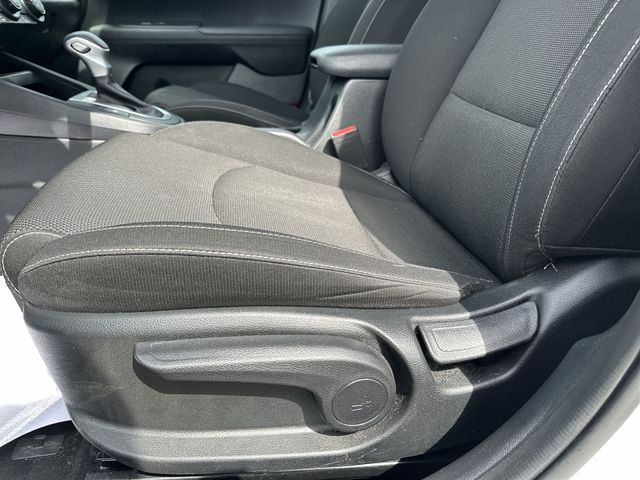 Used 2024 White Kia LXS image 16