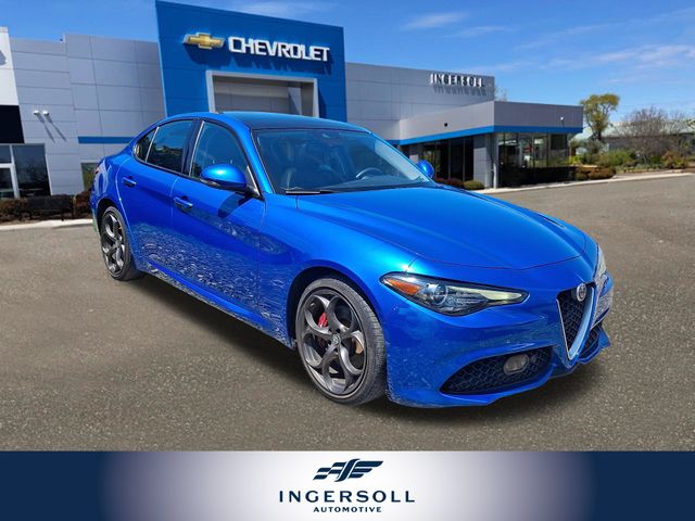 Misano Blue Metallic 2018 Alfa Romeo Giulia Sedan All-Wheel Drive 8-Speed Automatic