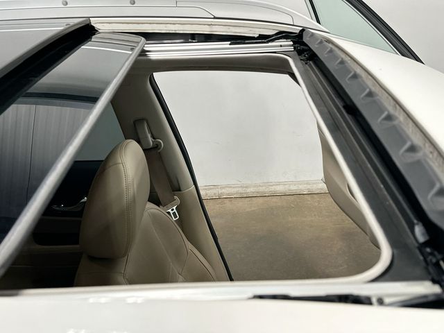 2018 Nissan Rogue SL White at John Sisson Motors