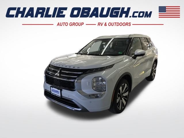 2025 Mitsubishi Outlander SEL's photo