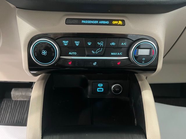 2021 Ford Escape SE photo