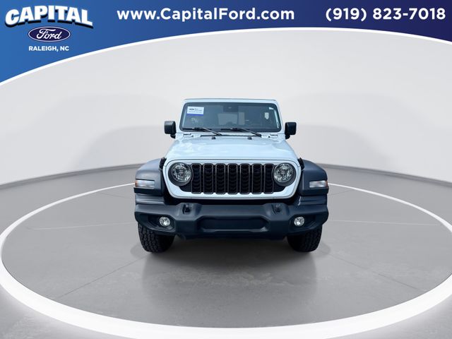 Used 2024 White Jeep Sport S image 3