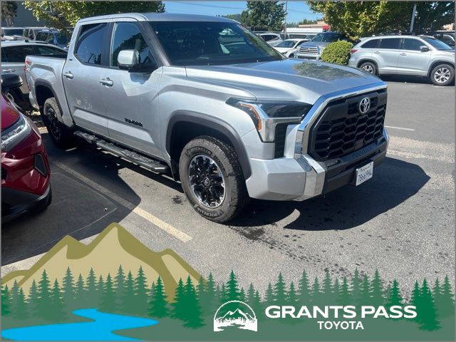  2026 Toyota Tundra SR5 CrewMax Cab 4WD   