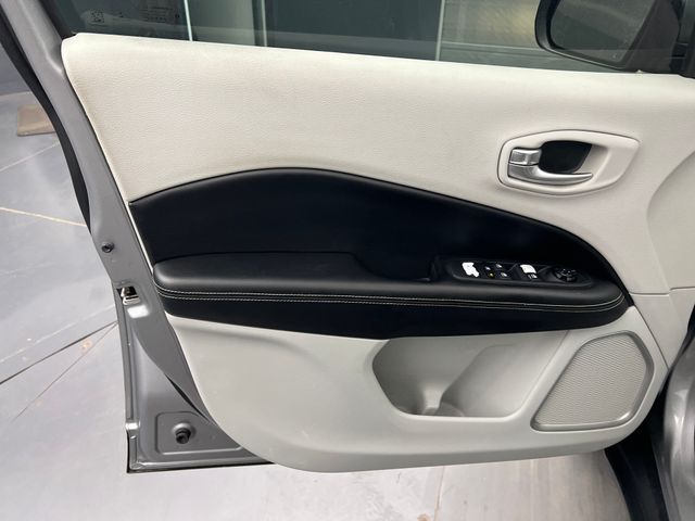 2019 Billet Silver Metallic Clearcoat Jeep Compass Latitude FWD SUV