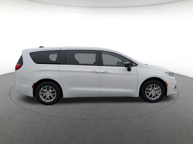 new 2026 Chrysler Pacifica car, priced at $42,445