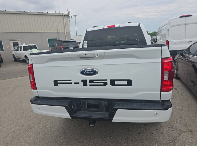 2023 Oxford White Ford F-150 XLT 4X4 Truck