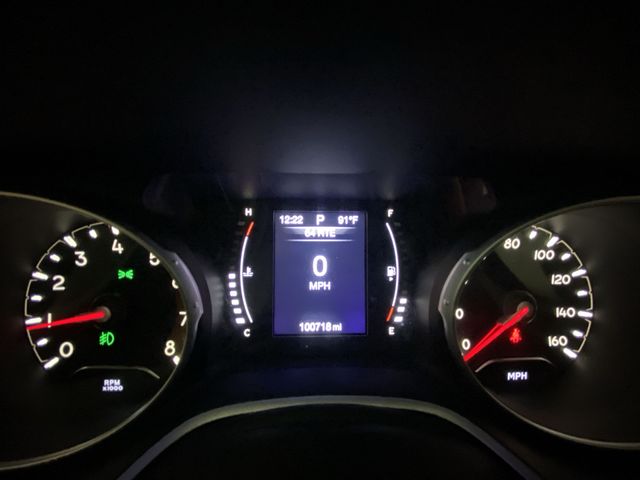 Used 2019 Blue Jeep Latitude image 15