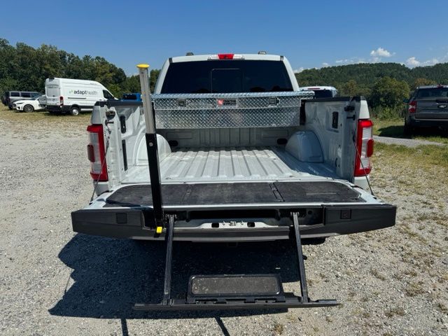 Used 2023 White Ford Platinum image 7