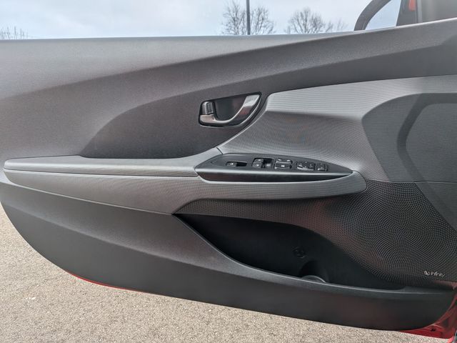 2020 Hyundai Veloster - Image 15