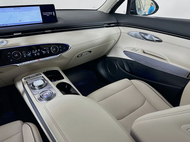 2025 Genesis GV70 Advanced 24