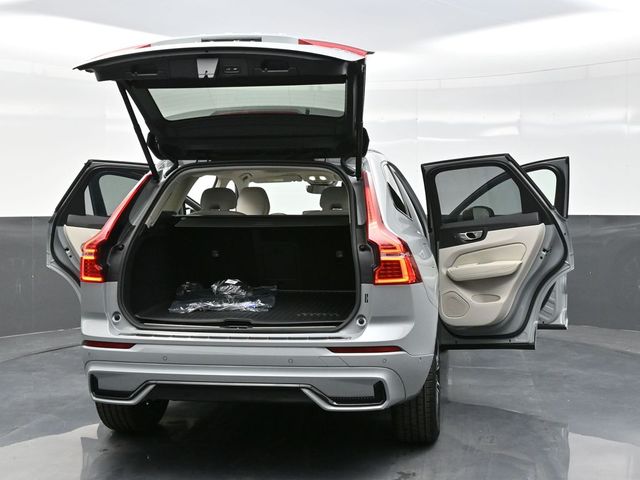 2025 Volvo XC60  photo