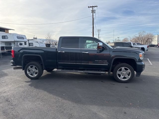 2017 GMC Sierra 2500HD Denali 33