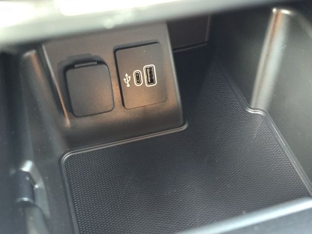 2025 Ford Explorer Active:B02481